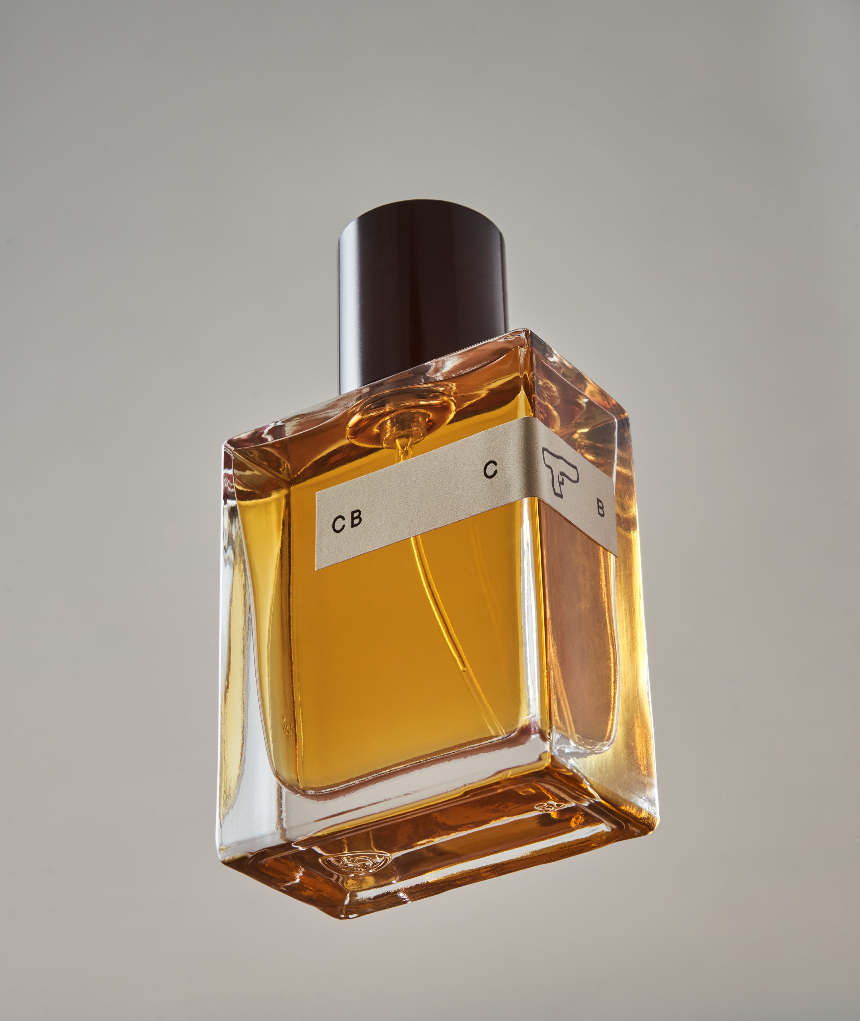 GUN GIRL | CITRUSY LEATHERY COGNAC